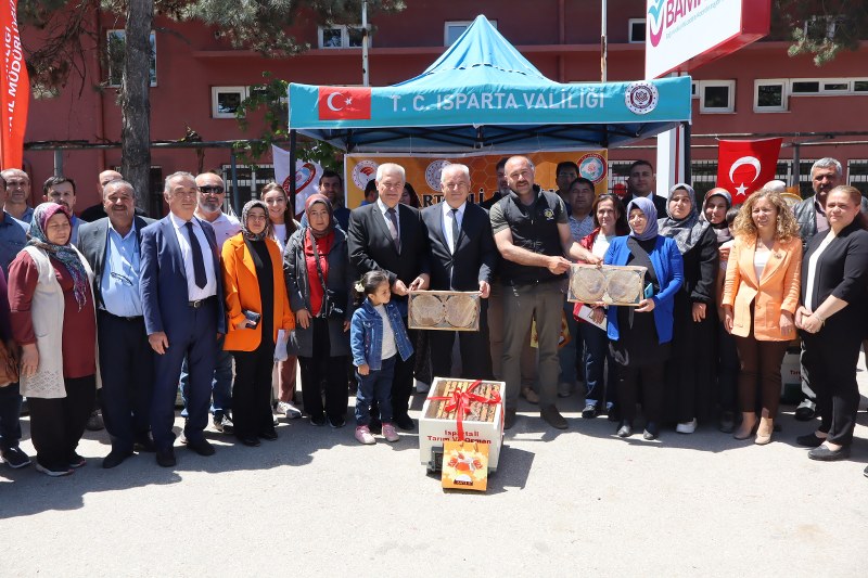 Özel İdare’nin Desteğiyle Isparta’da Arıcılık Güçleniyor